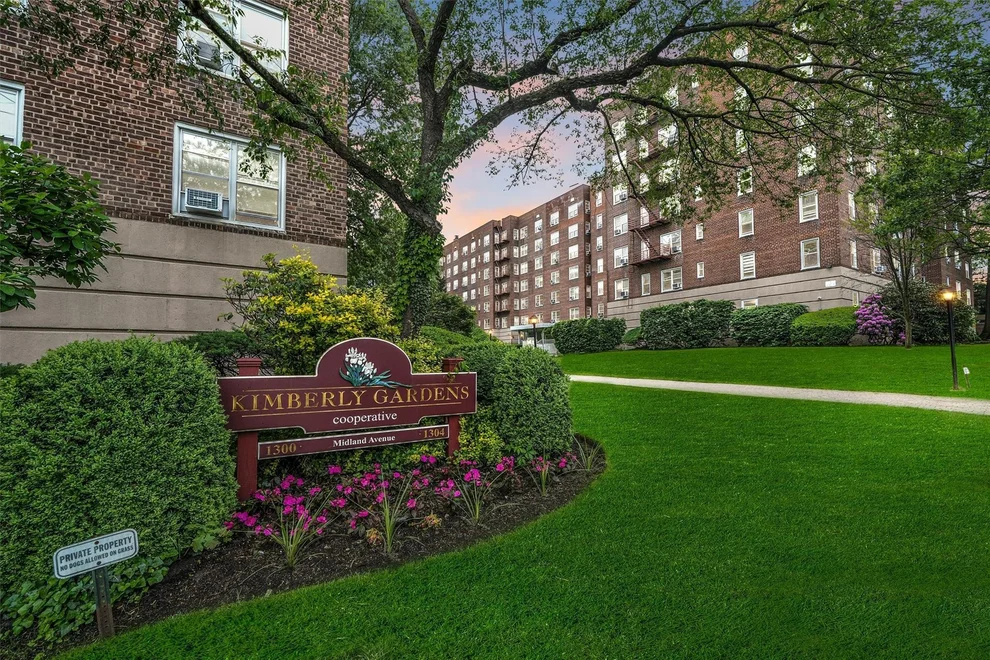 Unit for sale at 1304 Midland Avenue, Yonkers, NY 10704