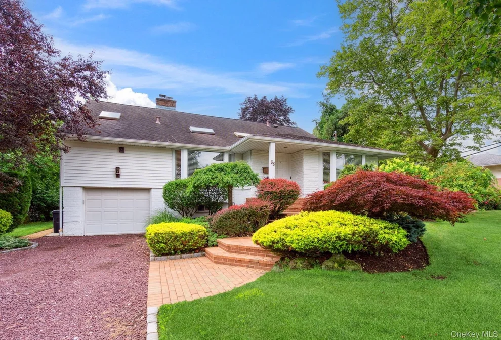 Unit for sale at 58 Birchwood Park Drive, Oyster Bay, NY 11753