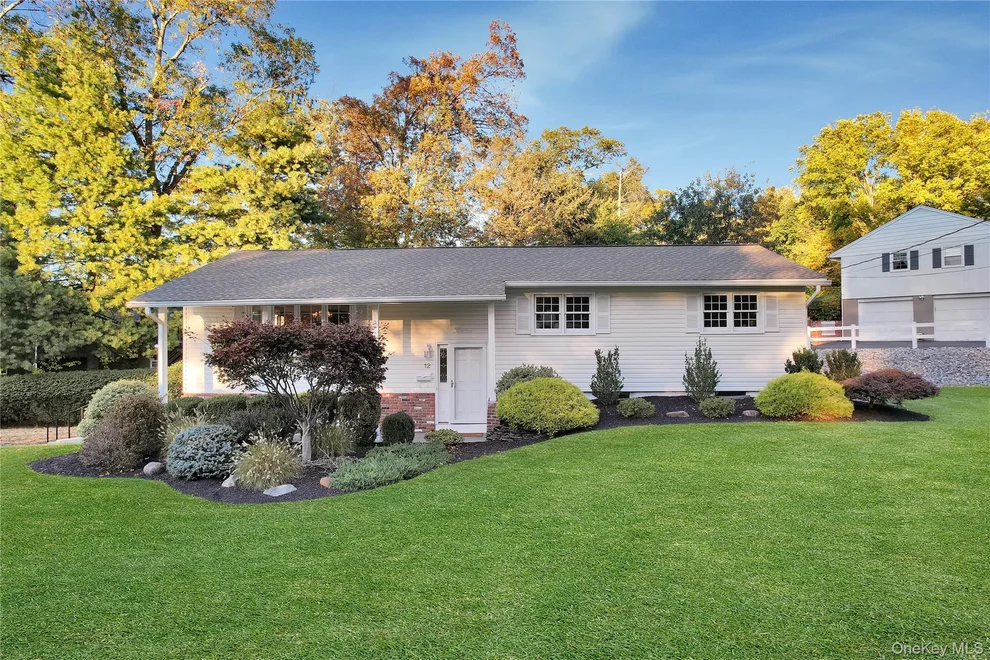 Unit for sale at 12 Fernwood Drive, Clarkstown, NY 10956