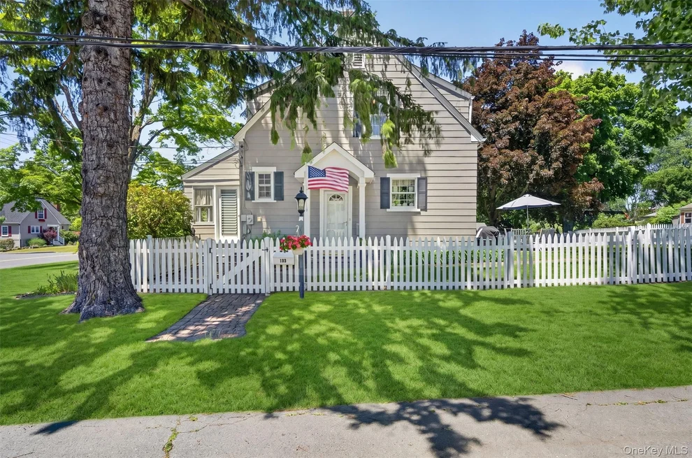 Unit for sale at 133 S Street Extension, Warwick (Town), NY 10990