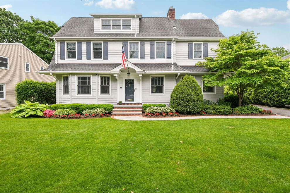 Unit for sale at 58 Poplar Street, Hempstead, NY 11530