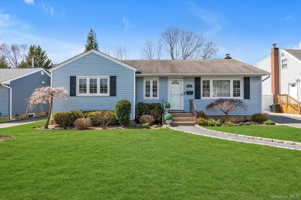 Unit for sale at 689 Pleasant Avenue, Hempstead, NY 11590