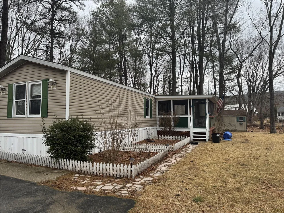 Unit for sale at 20 forrest drive, Port Jervis, NY 12771