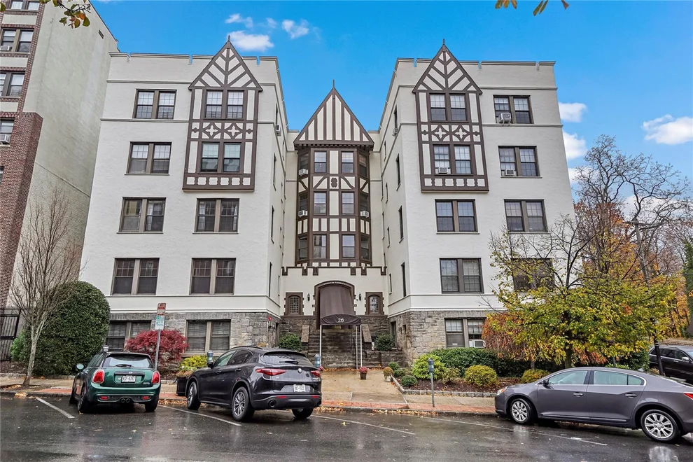 Unit for sale at 26 Pondfield Road W, Yonkers, NY 10708