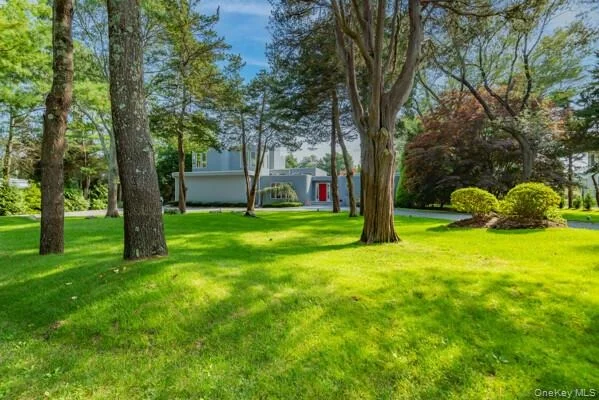 Unit for sale at 3 Mallard Lane, Southampton, NY 11960