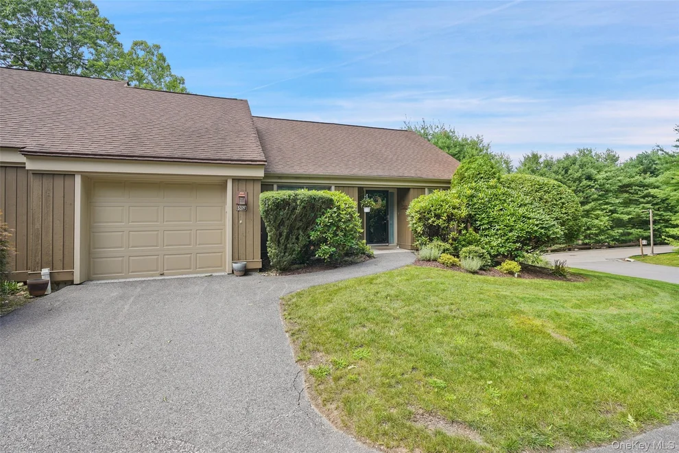 Unit for sale at 537 Heritage Hills Drive, Somers, NY 10589