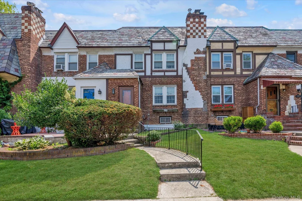 Unit for sale at 67 Dartmouth Street, Hempstead, NY 11581