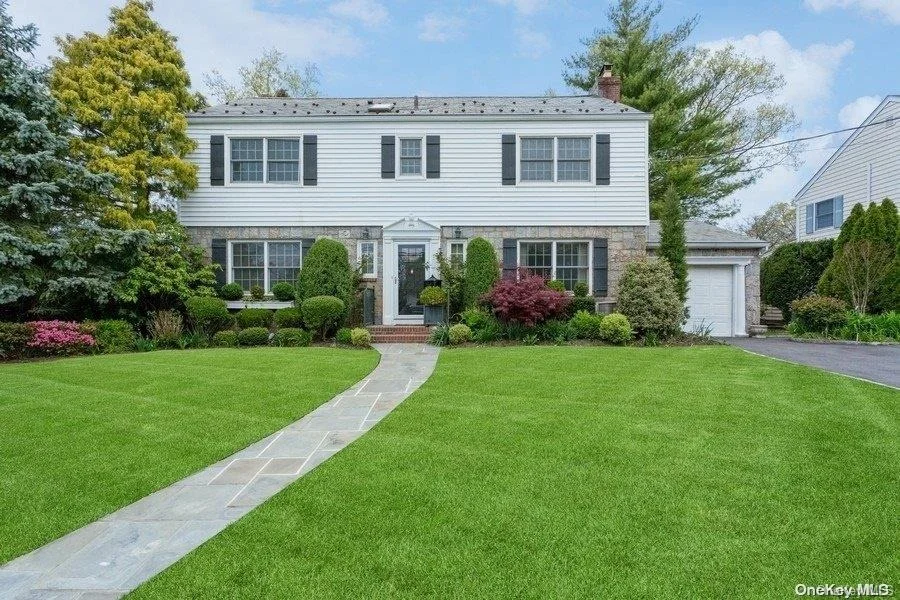 Unit for sale at 3 Combes Avenue, Hempstead, NY 11570