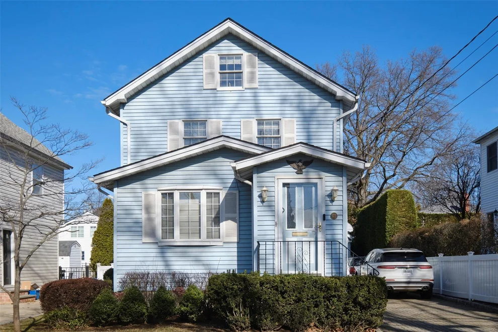 Unit for sale at 173 Aspen Street, Hempstead, NY 11001
