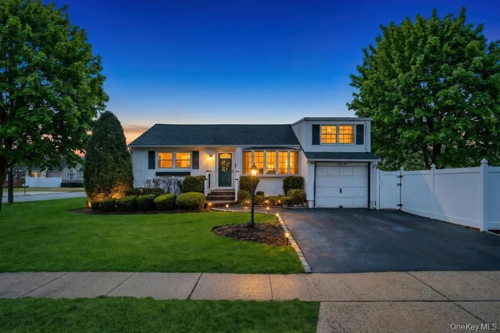 Unit for sale at 26 Terry Street, Oyster Bay, NY 11801