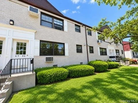 Unit for sale at 69-46 138th St, New York, NY 11367