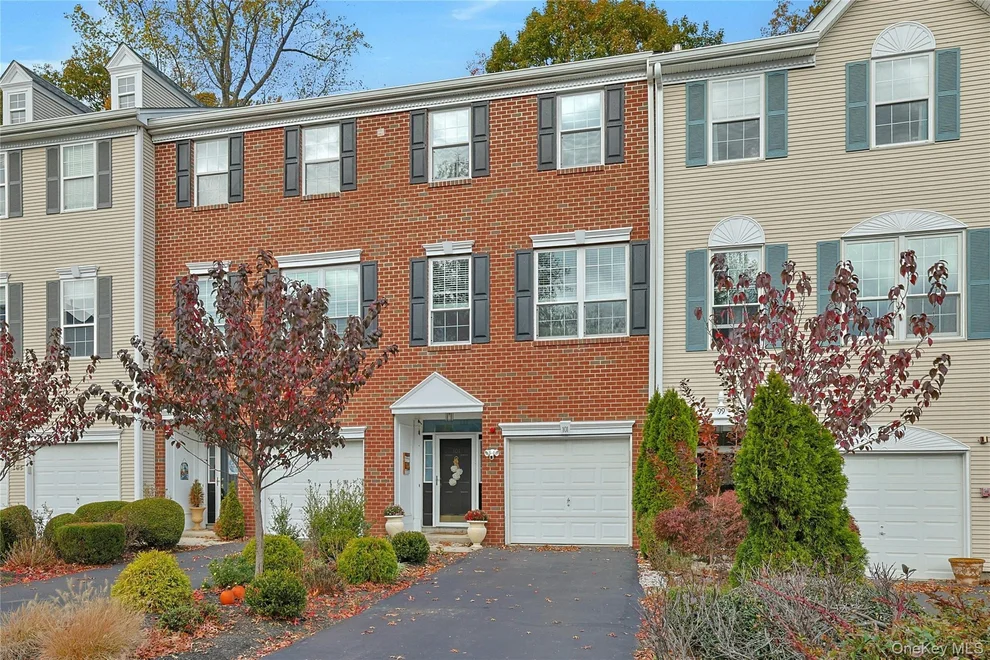 Unit for sale at 101 Meadow Lane, Clarkstown, NY 10954