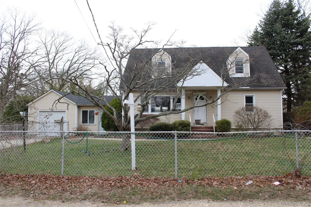 Unit for sale at 1354 Manor Lane, Islip, NY 11706