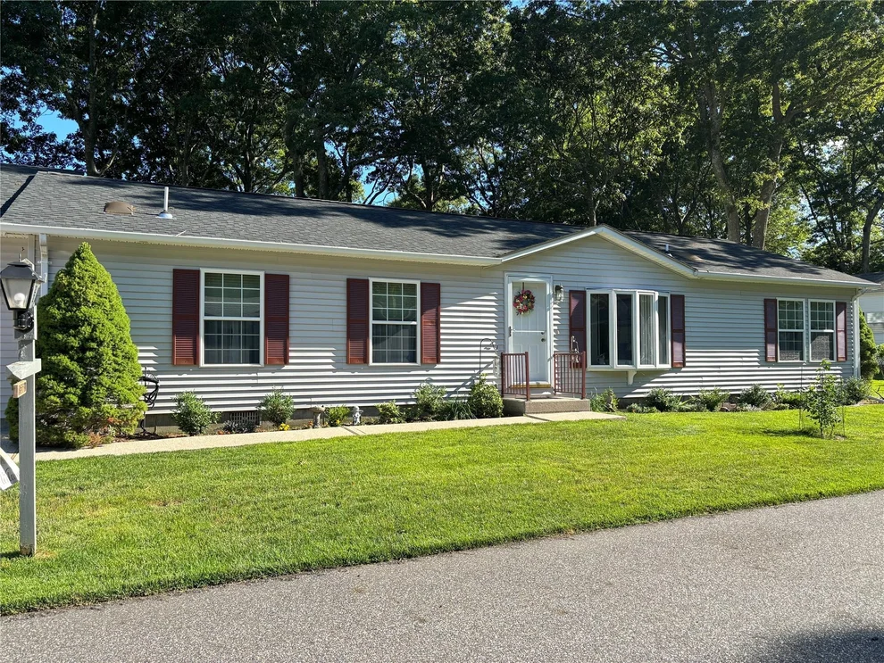 Unit for sale at 1407 Middle Road, Riverhead, NY 11933
