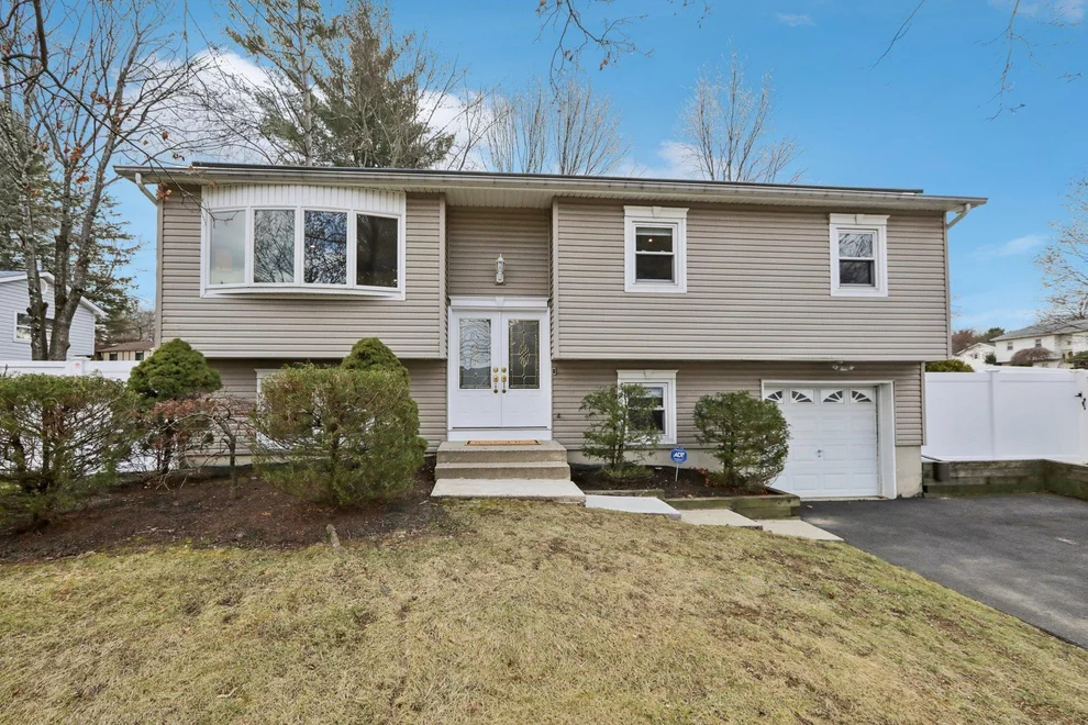 Unit for sale at 3 Gleason Drive, Haverstraw, NY 10984