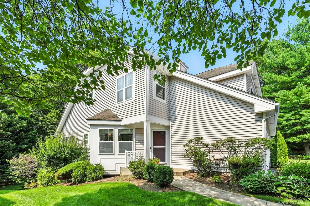 Unit for sale at 133 Winding Ridge Road, Greenburgh, NY 10603