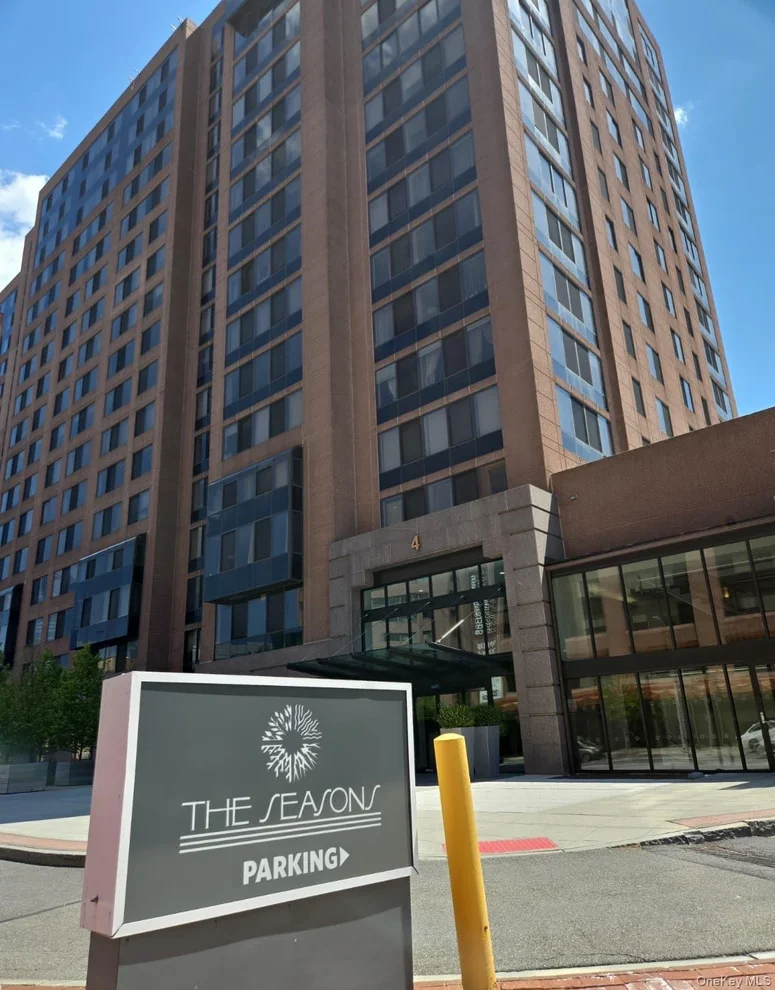 Unit for sale at 4 Martine Avenue, White Plains, NY 10606