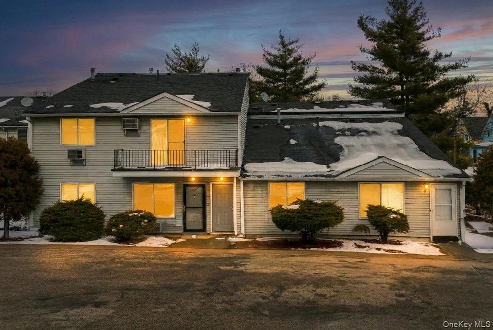 Unit for sale at 15 Davidson Court, New York, NY 10303