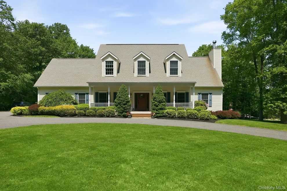 Unit for sale at 882 Kipling Drive, Yorktown, NY 10598
