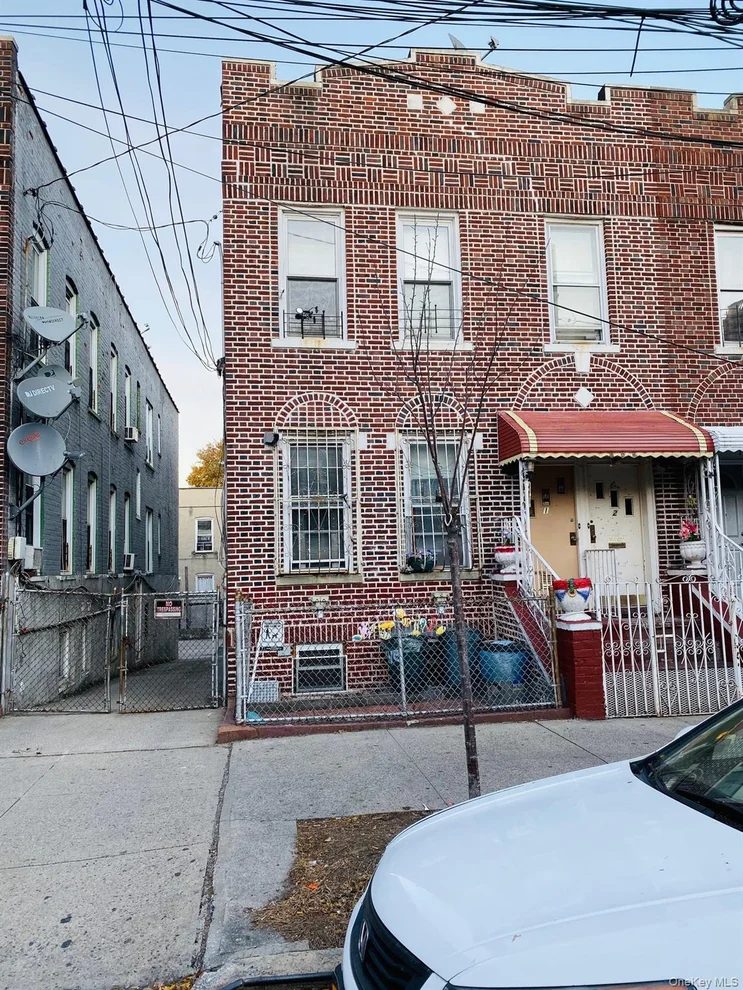 Unit for sale at 1126 Ward Avenue, New York, NY 10472