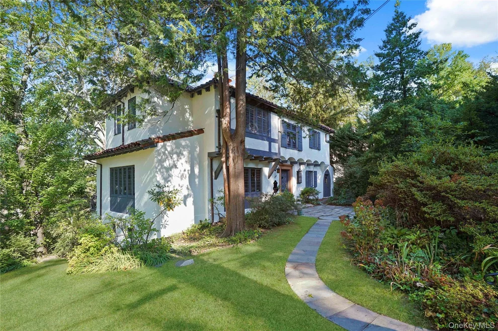 Unit for sale at 253 Cliff Avenue, Pelham, NY 10803