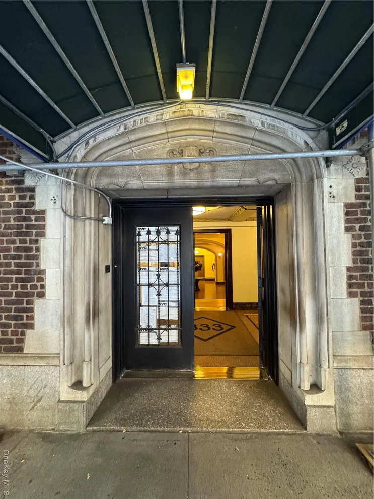 Unit for sale at 333 E 53rd Street, New York, NY 10022