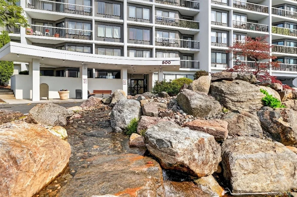 Unit for sale at 500 High Point, Greenburgh, NY 10530