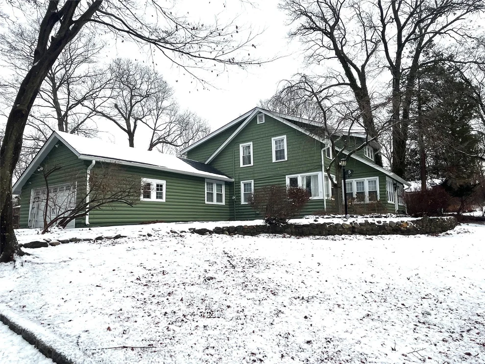 Unit for sale at 5 Beverly Drive, Brookhaven, NY 11764