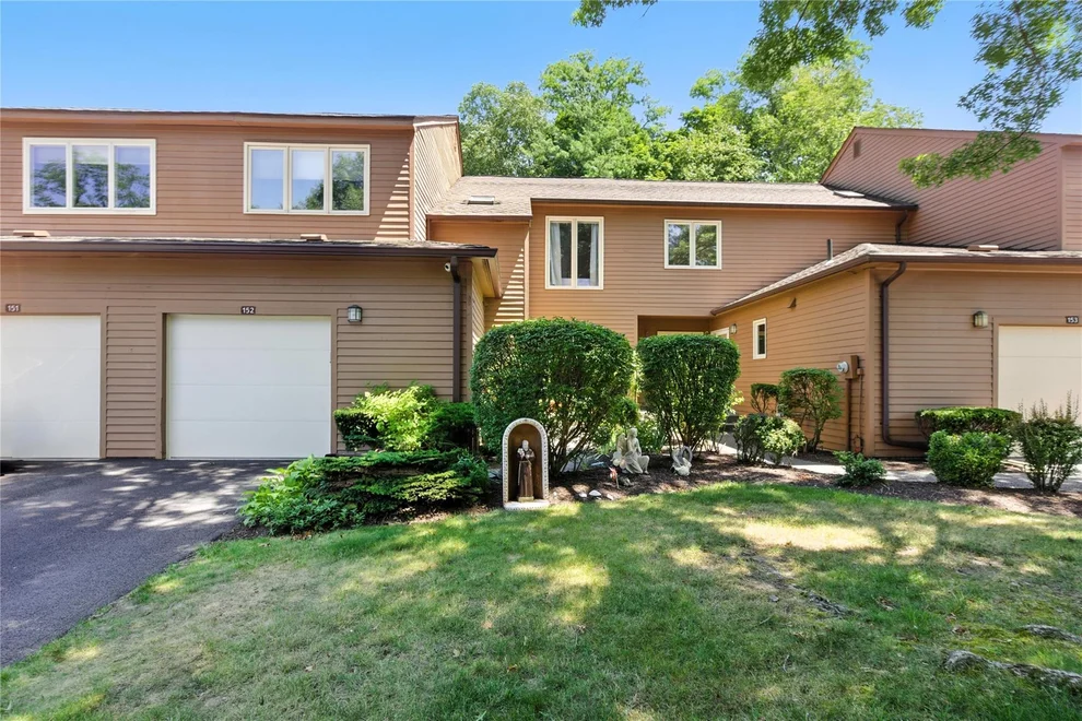 Unit for sale at 152 Ridgeview Lane, Yorktown, NY 10598