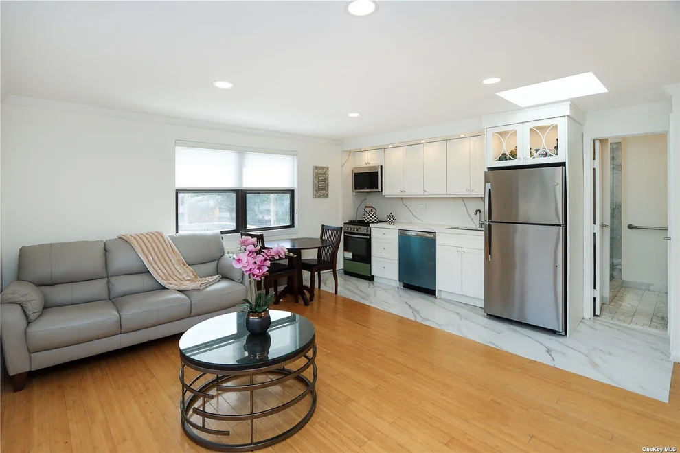 Unit for sale at 7 Bond Street, North Hempstead, NY 11021
