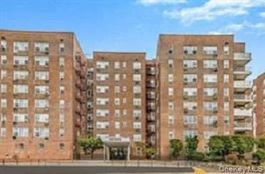 Unit for sale at 355 Bronx River Road, Yonkers, NY 10704