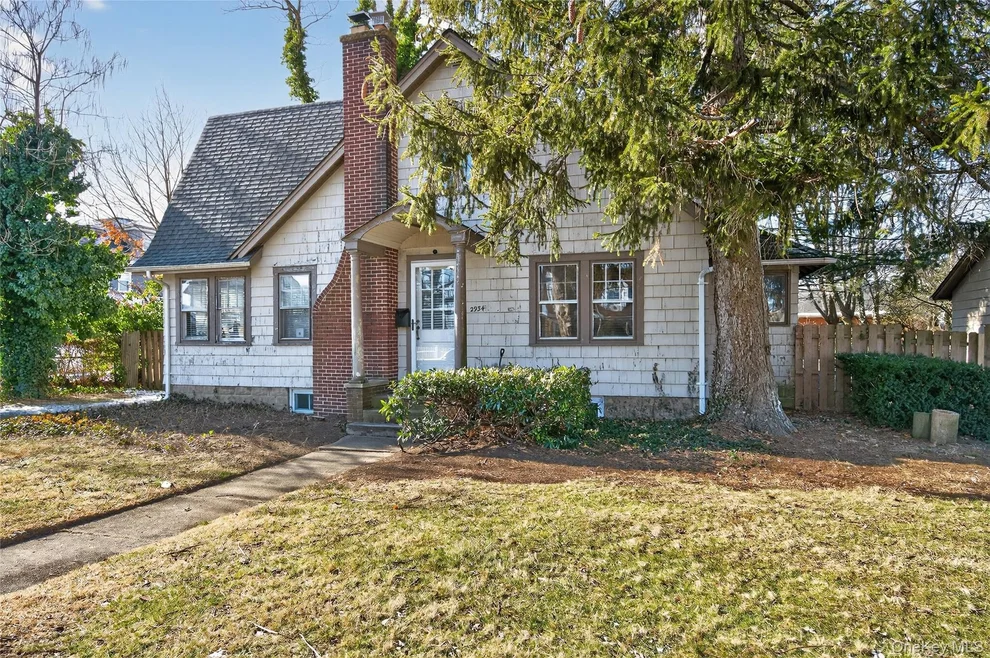 Unit for sale at 2934 Dahlia Avenue, Hempstead, NY 11510