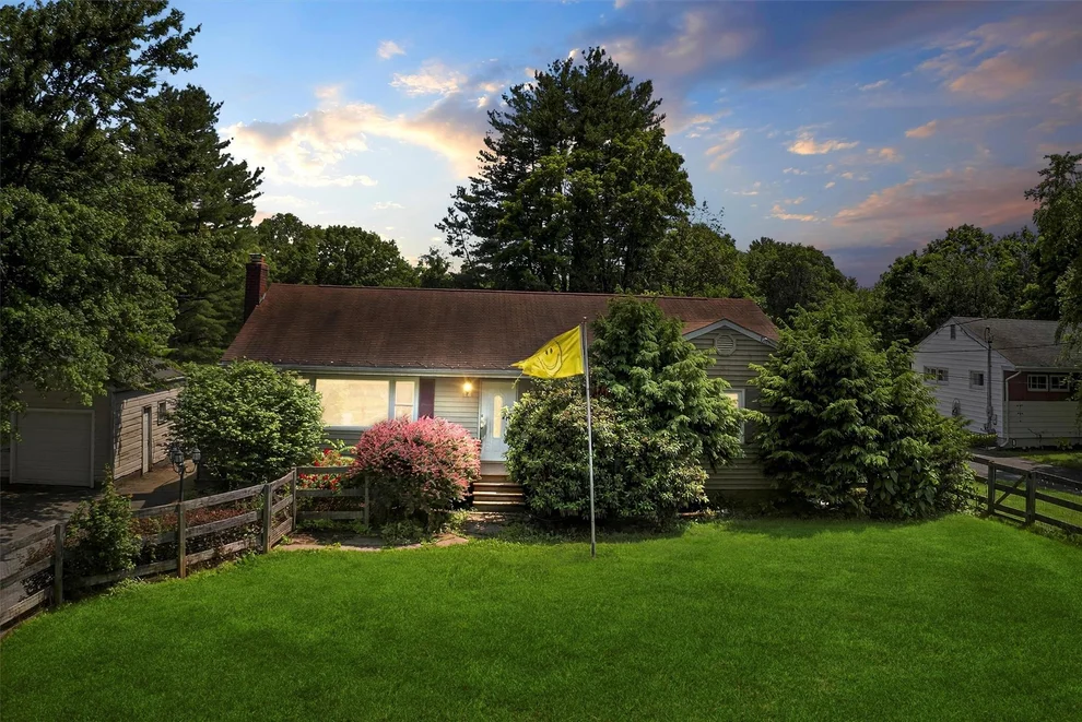 Unit for sale at 120 Crum Elbow Road, Hyde Park, NY 12538