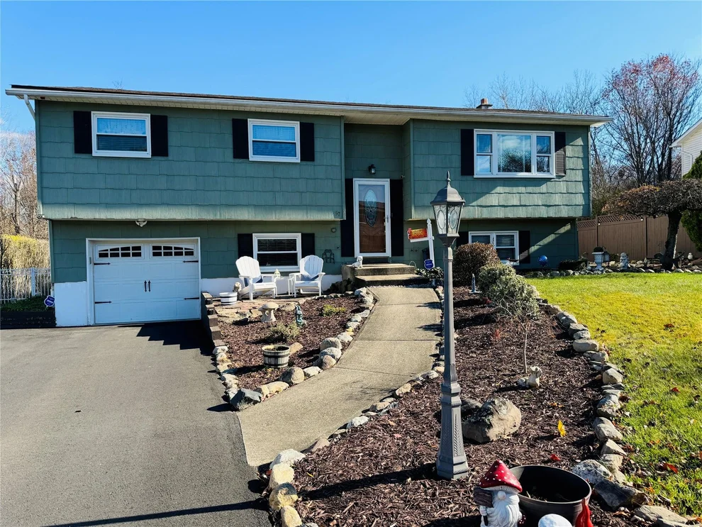 Unit for sale at 97 Rolling Meadows Road, Wallkill, NY 10940