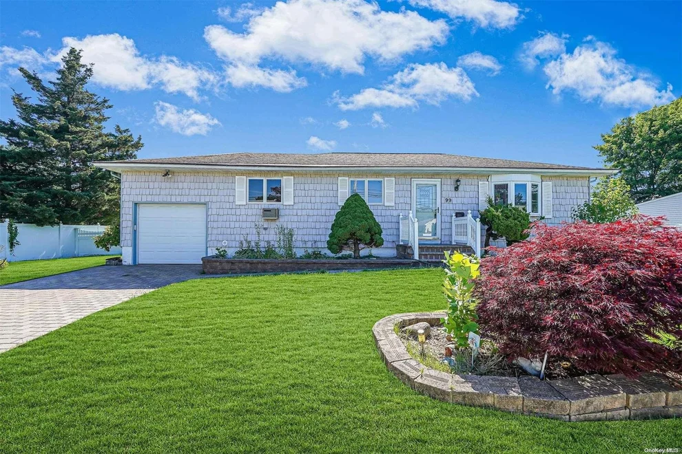 Unit for sale at 99 Cayuga Avenue, Babylon, NY 11729