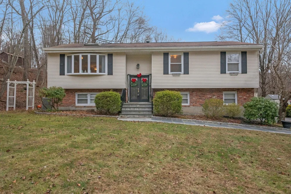 Unit for sale at 23 Boswell Road, Putnam Valley, NY 10579