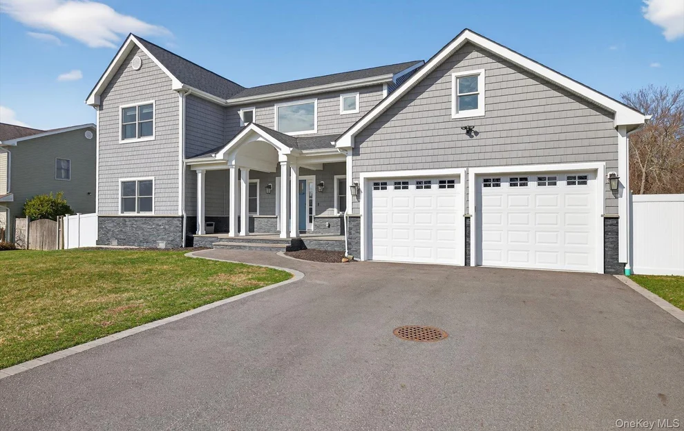 Unit for sale at 270 Edgewood Avenue, Islip, NY 11769
