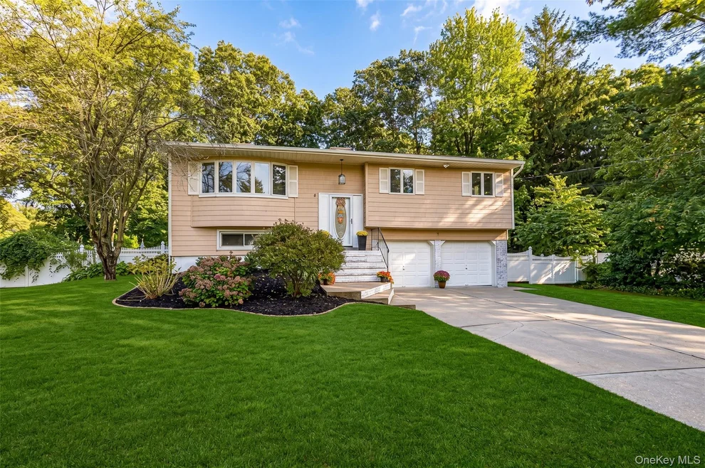 Unit for sale at 7 Don Lane, Islip, NY 11788