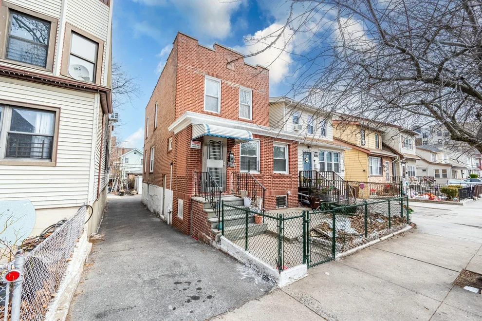 Unit for sale at 1736 Jarvis Avenue, New York, NY 10461