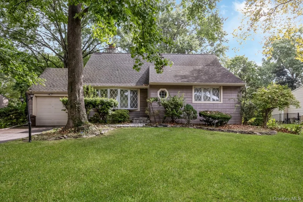 Unit for sale at 34 Midland Road, North Hempstead, NY 11577