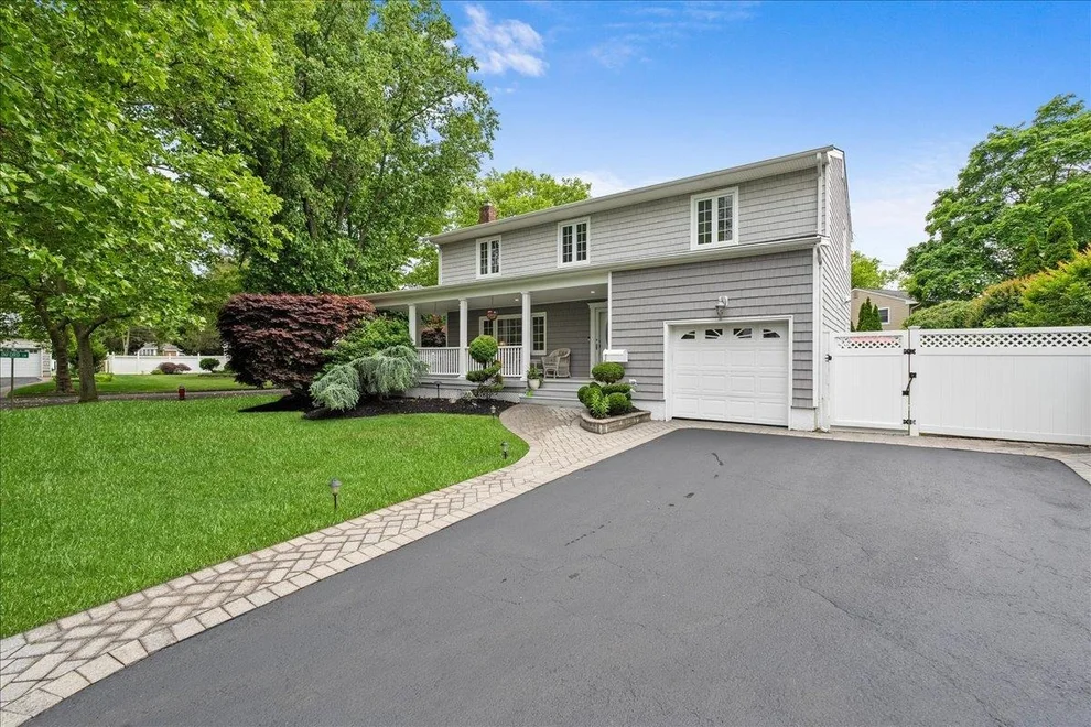 Unit for sale at 43 Clafford Lane, Huntington, NY 11747