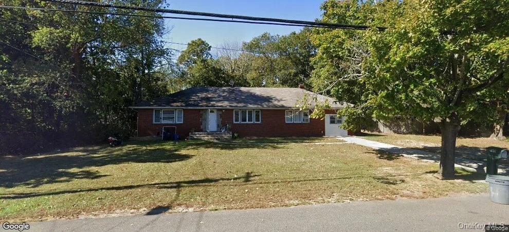 Unit for sale at 960 Ferndale Boulevard, Islip, NY 11722