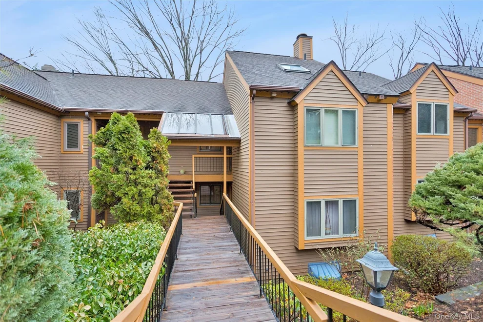 Unit for sale at 806 Eagle Bay Drive, Ossining, NY 10562
