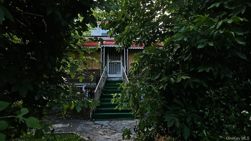 Unit for sale at 3141 Gunther Avenue, New York, NY 10469