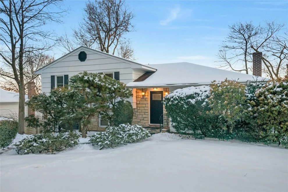 Unit for sale at 7 Bonnie Briar Road, Greenburgh, NY 10607