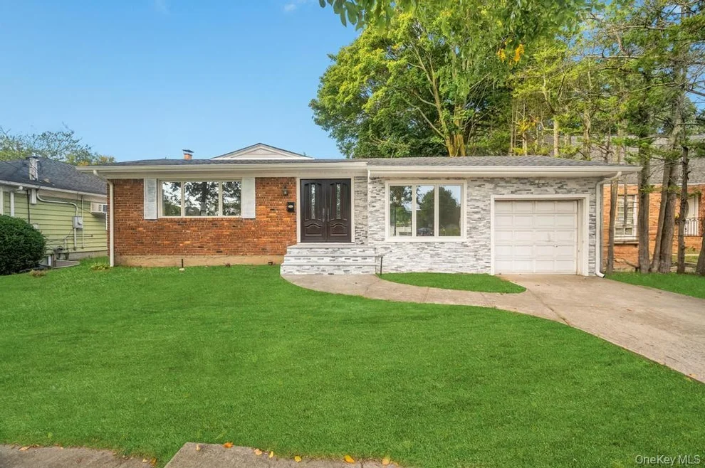Unit for sale at 3771 Jerusalem Avenue, Hempstead, NY 11783