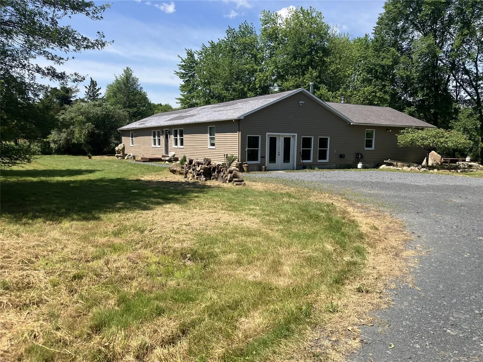 Unit for sale at 130 Bruynswick Road, Gardiner, NY 12561