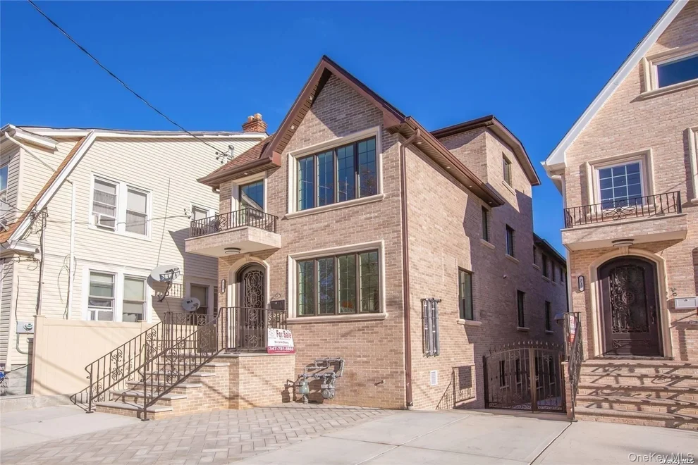 Unit for sale at 7-15 College Place, New York, NY 11356