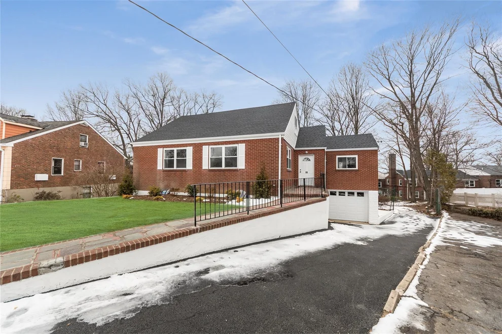 Unit for sale at 35 Sunlight Hill, Yonkers, NY 10704