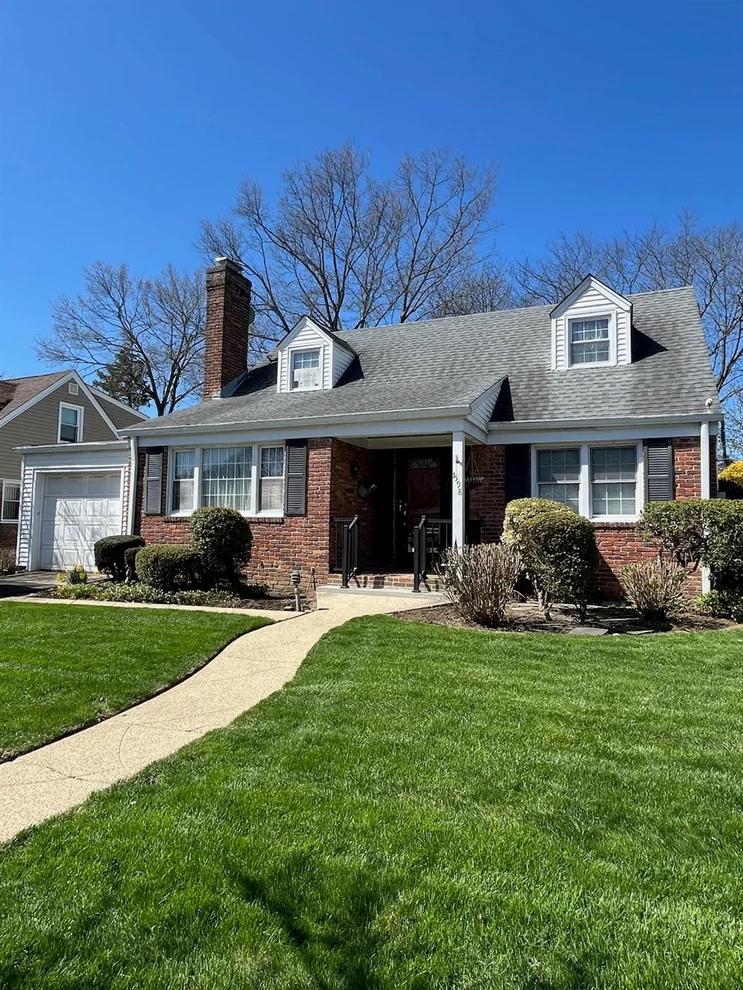 Unit for sale at 1598 Benedict Place, Hempstead, NY 11510